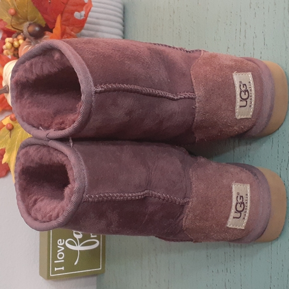 UGG BOOTS SZ 6 - Picture 3 of 6